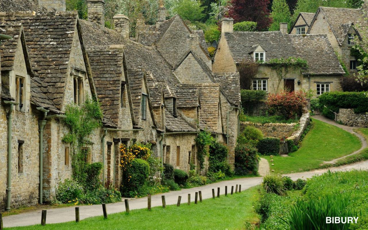 4-Bed Cotswold Getaway With Hot Tub & Gaming Room Churchdown Exteriér fotografie